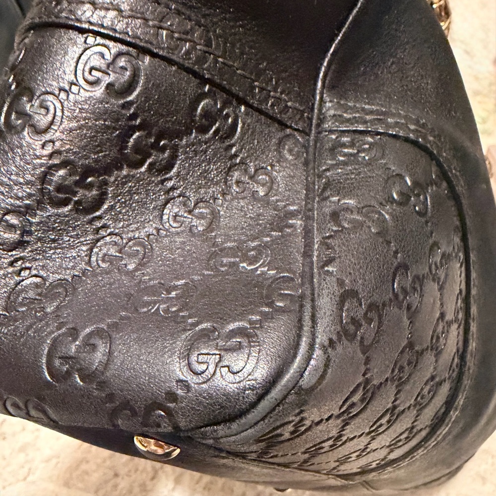 Authentic Gucci large leather tote with Guccissima embossed details. - Picture 11 of 15